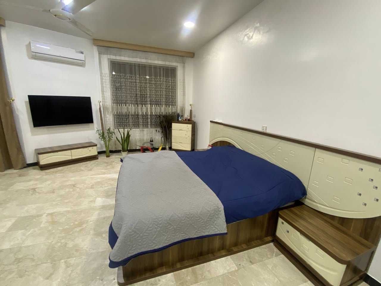 سلام عليكم 
غرفه نوم تركيه للبيع كلش نضيفه وقويه بدون دوشك
ترهم لغرف شقق حي السلام 
مع كاربت 
السعر خااص


**إذا كنت صاحب هذا الإعلان وتريد حذفه لأي سبب، رجاءا أرسل رسالة إلى الدعم الفني**