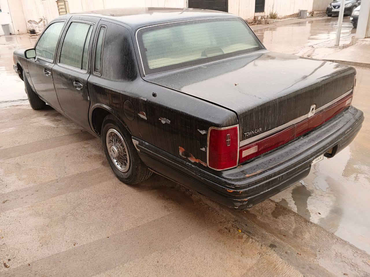 لينكولين موديل 1994 فول مواصفات محرك 8 سلندر كير محرك صدر كهربيات كوله بشرط رقم كركوك سنويه اخضر سياره جديده شرت تحويل سعر 37 مراوس هم يرهم رقم *********** كركوك, العراق
