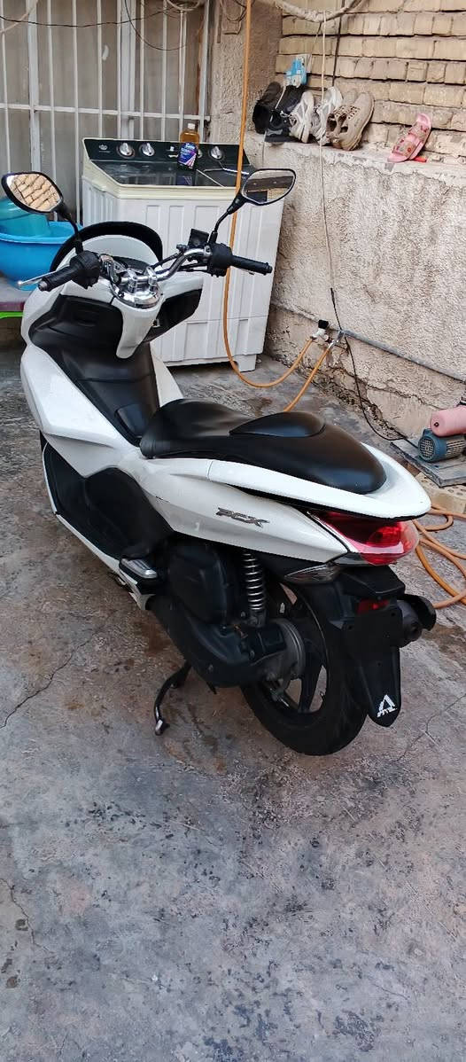 (125C) (PCX)
فقط بيها ملاحظات على كفرات فقط جيب فيتر وأفحص مكاني بغداد الشعب سعرها 1400 وبيهأ مجال شي قليل شراي يتصل 

***********
