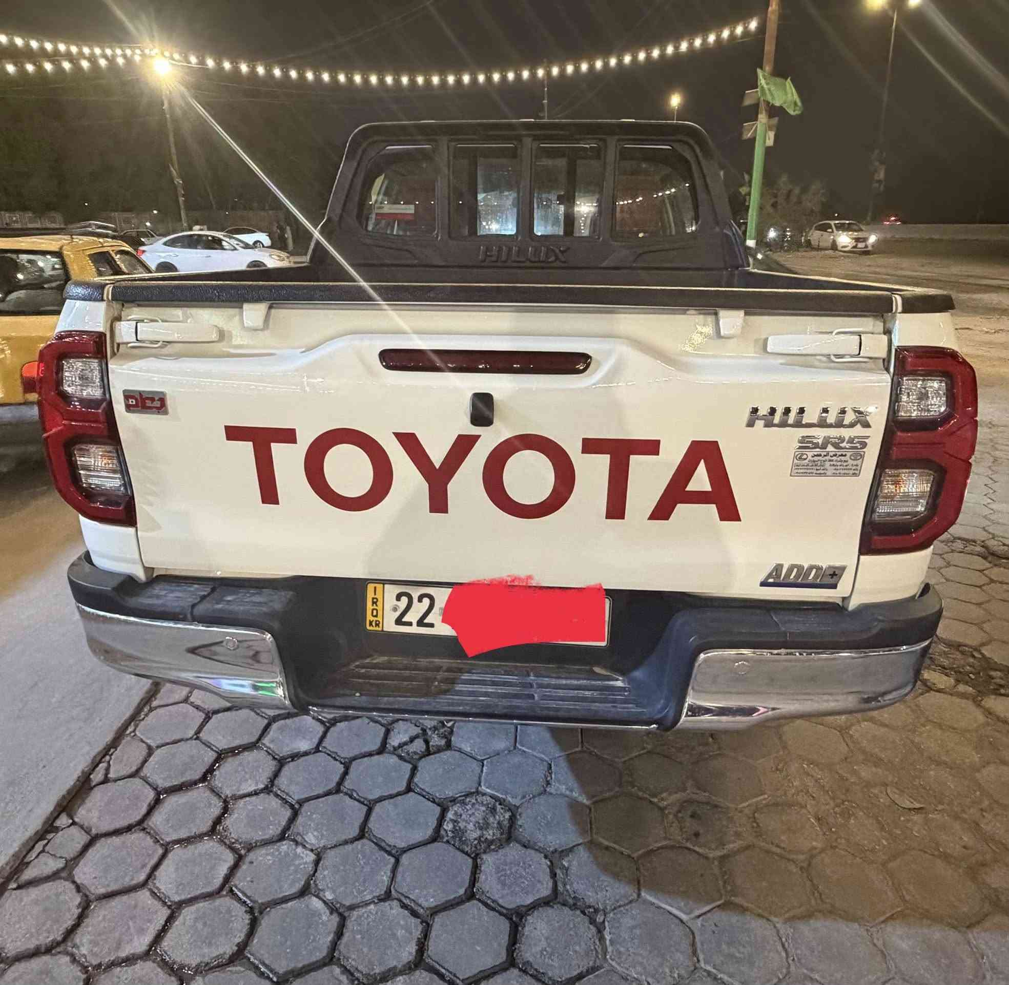 سلام عليكم للبيع فور ويل موديل 2024 رقم اربيل  مشي السياره  28 الف مكفول كفاله عامه السعر 330وبيه مجال مكان السياره نجف 
اتصل (***********)
اتصل ( ***********)
