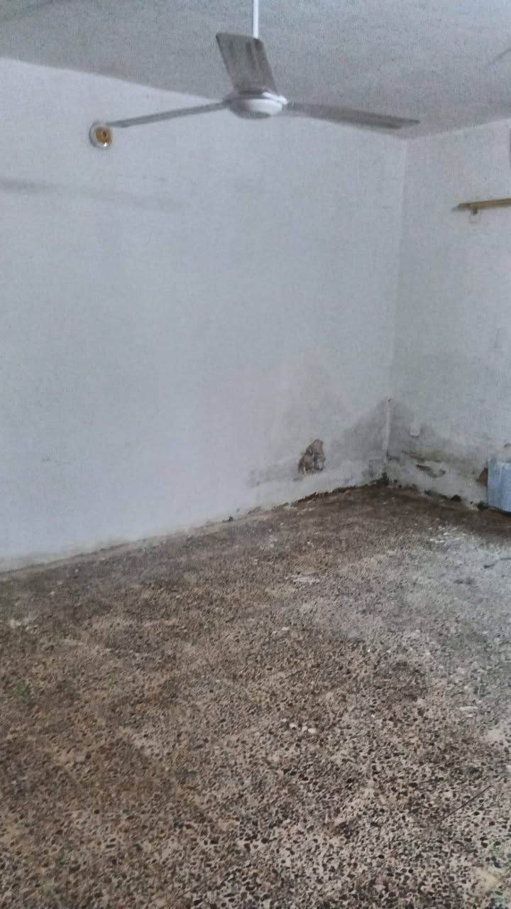 دار للايجار في حي المحاربين فرع مرطبات كوكيز يبعد عن الشارع العام 100متر يحتوي عل 3غرف واستقبال وهول ومطبخ وصحيات اجارة 550 الف


**إذا كنت صاحب هذا الإعلان وتريد حذفه لأي سبب، رجاءا أرسل رسالة إلى الدعم الفني**