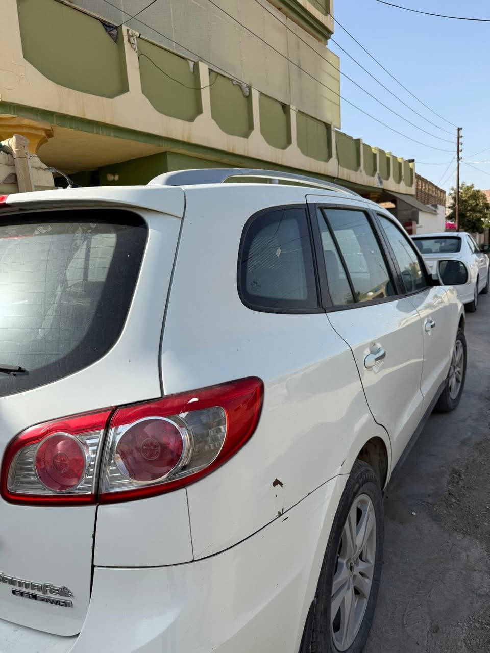 السلام عليكم 
هـونداي سنتافي2011للبيع فقط 
السيارة فول ١/١
مواصفات السنتافي المعروفة 
محرك 6 سلندر  / 3500
رقم بغداد
ثلاث قطع تبريد 
فتحة 
كشنات جلد
بصمة ابواب وتشغيل
كشن كهربائي
تحكم بالستيرن
وبعد مواصفاتهـا المعروفة ..
السعر 145$ وبيهـا مجال 
علماً ان السيارة بأسمي 
مكاني ديالى/المقدادية
***********
