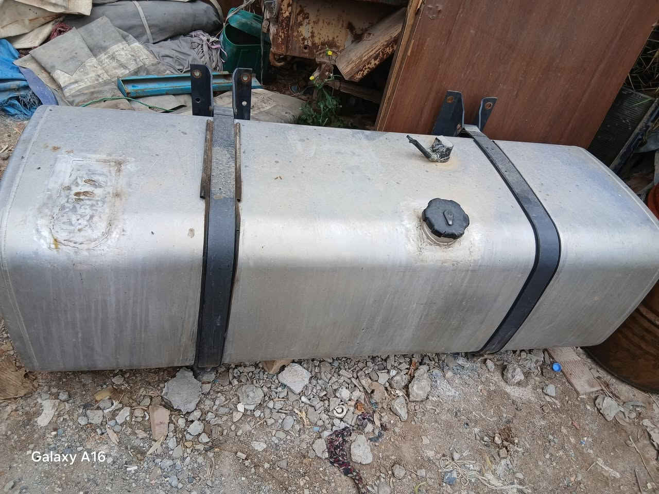 سلام عليكم شباب تاني كاز مال اكتروس ٦٠٠ لتر طويل الماني اصلي كامل هو والقواعد للستفسار ***********
