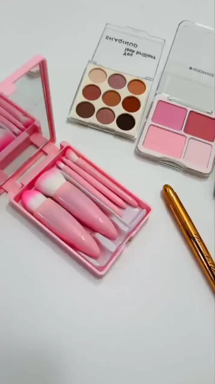 بسم الله الرحمن الرحيم 

💄✨ عرض المكياج المتكامل ✨💄
كل اللي تحتاجيه بإطلالة وحدة كاملة ومرتبة 💕

📦 محتويات العرض:

🎨 Pallete Your Look Brilliant Shadow
مجموعة ألوان ظلال متنوعة (مات + لمعة)
ألوان دافئة تناسب كل الإطلالات اليومية والمسائية ✨

🌸 Blusher Palette
درجات بلاشر ناعمة تعطي خدود وردية طبيعية ولمسة حيوية 💗

💋 Lip Tint
ألوان ثابتة وخفيفة على الشفايف
تعطي لون طبيعي يدوم لفترة حلوة 💄

✨ Sheglam Pressed Powder
بودرة مضغوطة لتثبيت المكياج وتنعيم البشرة
تقلل اللمعان وتعطي فينيش مرتب 🤍

🤍 Sheglam Complexion Foundation
فاونديشن بتغطية متوسطة قابلة للبناء
يوحد لون البشرة ويعطي مظهر ناعم وطبيعي ✨

👁 Mascara
تكثف وتطول الرموش وتبرز شكل العين 👀💖

✨ Primer Balls Serum
سيروم برايمر بكرات ملونة
يرطب البشرة ويهيئها قبل المكياج حتى يثبت أطول 💫

🖌 Set of Brushes
مجموعة فرش ناعمة وأساسية لتطبيق المكياج بسهولة واحتراف ✨

—

عرض متكامل يخلي إطلالتج كاملة من الألف للياء 💕
إذا حابة تعرفين السعر والتوصيل اكتبي (تم) أو راسليني خاص 📩✨

🥰#_مكياج _عنايه_بكج_%_#🧿#حبيبي#capcut #foryou اكسبلورexplore الشعب_الصيني_ماله_حل😂😂


**إذا كنت صاحب هذا الإعلان وتريد حذفه لأي سبب، رجاءا أرسل رسالة إلى الدعم الفني**