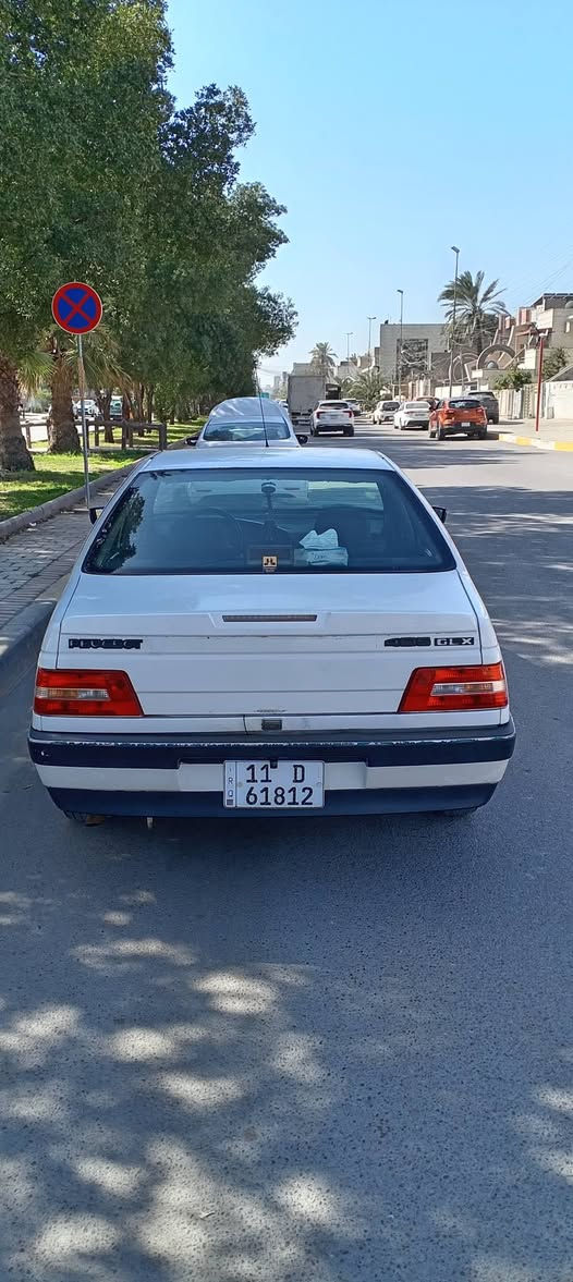 للبيع بيجو 405 موديل ٢٠١١ خصوصي ابيض رقم بغداد انكليزي بسمي شخصيأ مصفره غرامه كلشي ماعليها سياره  بلادي تبريد ثلج وشغال دواخل سياره بلاد شركه كشنات بلاديه وحتى كاعيات بلاديه شركه سياره حلوه ونضيفه ومال بيت ماتعبانه بشارع سعرها ٤١ ورقه وبيها مجال للطيبين وكل هلا مكاني بغداد حي جميله *********** واتساب ابو حيدر
