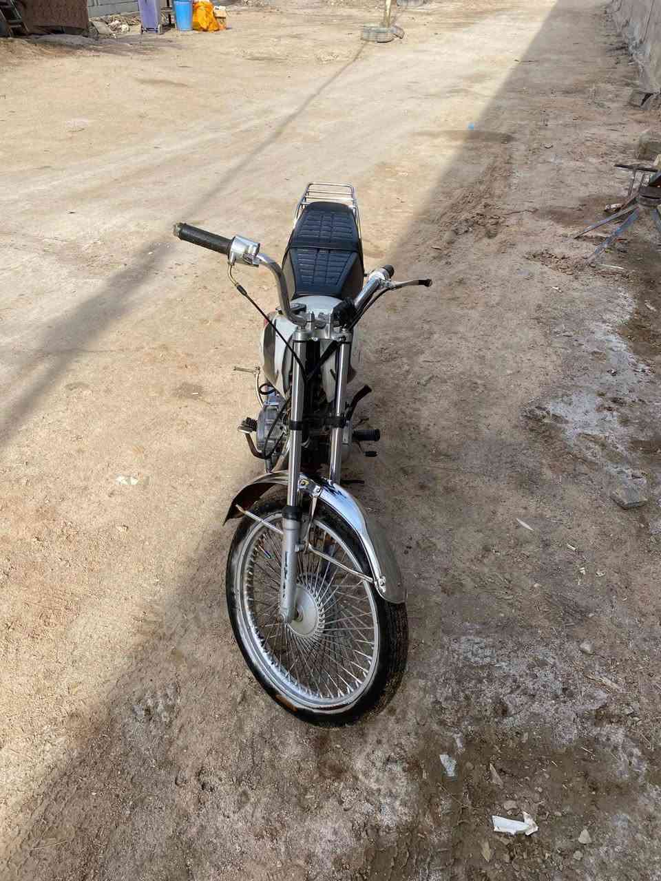 سلام عليكم 
دراجه ايراني ادوات مكفوله 
دراجه نضيفه كلش محرك مكفول من التبخير وتنقيص 
دراجه خير من الله 
مكاني ابو الخصيب حمدان 
سعر 325بيه مجلل حك الجيه بس الشراي يتصل ***********
