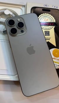ايفون ١٥برو ماكس للبيع ذاكره واحد ☝️ تيره يعني ١٠٠٠ بطاريه ٩٧نضافه ٩٥/...
