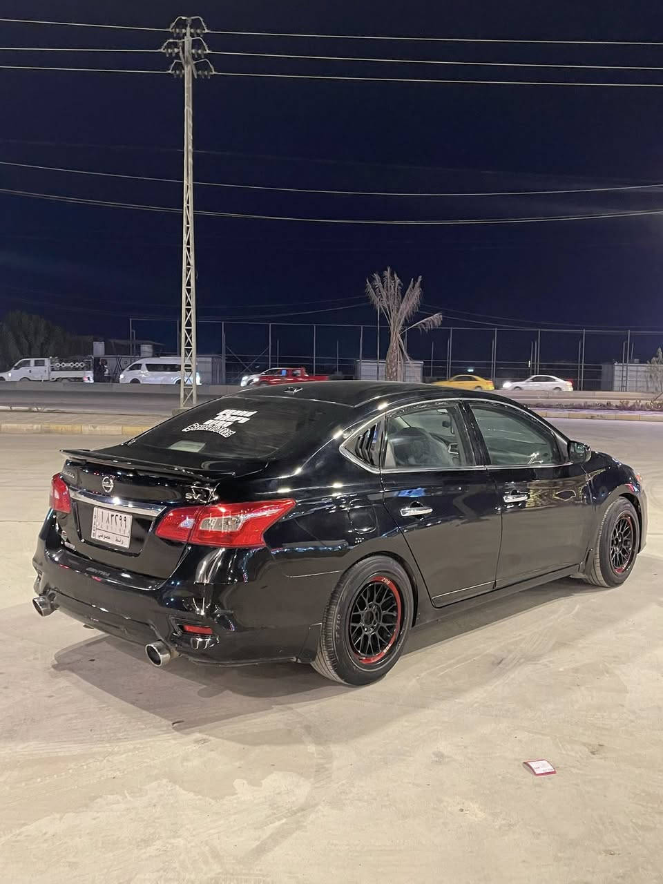 للبيع سنترا SV 2018 رقم واسط
فول مواصفات SV  ماشية 105 الف ميل 
بصمة تشغيل وابواب 
فتحة سقف 
شاشة وكامرة خلفية
تحكم ستيرن + مثبت سرعة 
3 وضعيات قيادة سبورت وايكو ونورمل 
تبريد شاشة مناخ منفصل 
مانع انزلاق 
بيها لايتات زنون عالي ناصي وكشافات  
بيها ويل رياضي تو سايز
غرفتها نضيفه كلش 
اسيارة مسويلها ادامة كاملة
تايرات زوج امامي جدد / باتري جديد / صدر امامي كامل جديد
محرك طابوكه جديده و كير مكفول 
حادثها 4 قطع سونار موجود بالصور

نقوصات السيارة 
تبريد ( نقص راديتر وغاز فقط ) التدفئة شغالة *
سنوية ساقطة صارلها شهرين 
مكاني كوت مركز المدينة ***********
السعر 109 وبيها مجال 
ملاحظة السيارة عليها غرامات 
بعد ما نخصم السعر النهائي اوكعهن من سعرها
