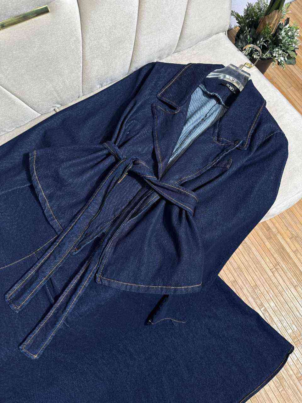 طقم قطعتين

جاكيت مع تنوره جنز

القياسات 38 40 42 44 46 48 بغداد, العراق


**إذا كنت صاحب هذا الإعلان وتريد حذفه لأي سبب، رجاءا أرسل رسالة إلى الدعم الفني**