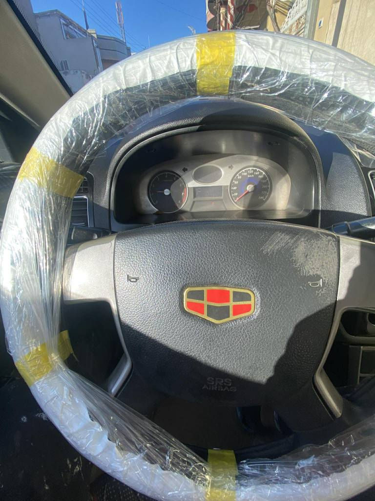 أم كراند الشكل الشكل الصغير 
محرك 1800
مواصفاتها 
فتحة 
اشاير 
تحكم بالمري
تحكم بالاستيرن
حدادية جديدة 
تايرات جدد
كير ومحرك خير من الله 
السنوية بأسمي 
السعر 45 وبيها مجال مكاني نجف حي ميسان 
*********** النجف, العراق
