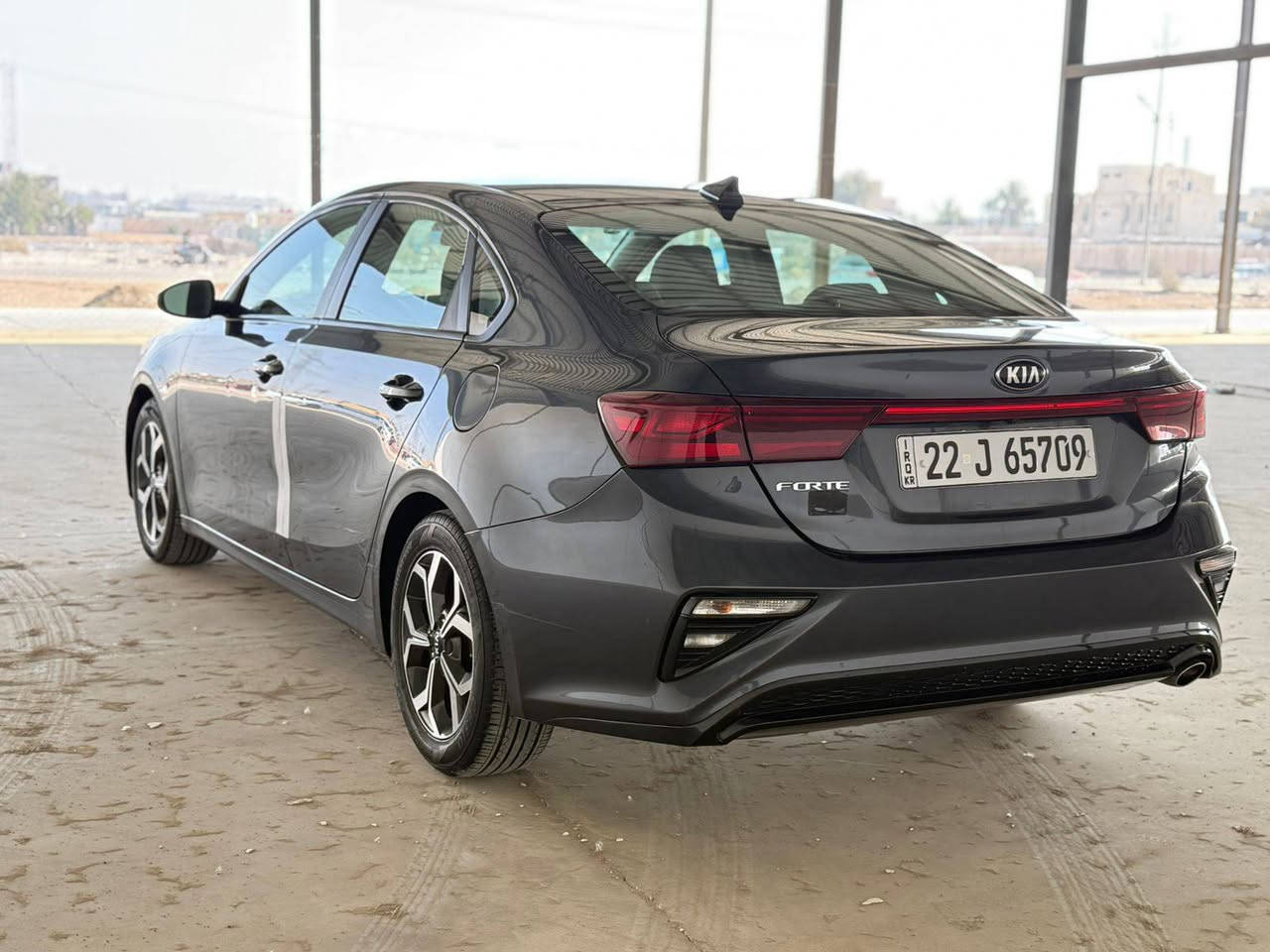 كيا فورتي موديل 2020 مكينه 2000 دوش سياقه ذاتيه وتحديد مسار بريك ذاتي رادار . مانع انزلاق. نظام ترحيب داخل لونين
تحكم جهتين شاشه بلاد كار بلي كامره دواره 
ثلاث وضعيات للكير
ماشيه 54 ميل  سياره جديده وجاهزه من كل النواحي من صدر وتايرات بدون اي نقص 
حادثها بنيد وايرباك دشبول والباقي كفاله عامه
بأسمي هزه ورقم جديد تحويل ثاني يوم 
بيع او مراوس حسب القناعه
السعر 137 وبيها مجال 
العنوان : واسط وبغداد
***********
