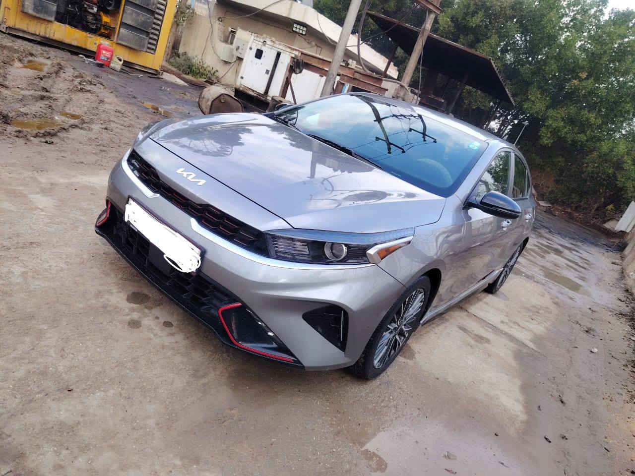 السلام عليكم للبيع فقط بدون مراوس
كيا فورتي  موديل 2023

• المحرك: 2000 دوش (جي تي لاين )
 • شاشه تدعم الكاربلي + كاميرا خلفية 
 • رادار أمامي ورادار خلفي ورادار بلمري جانبي
 • 3 أنظمة قيادة
 • تحكمات ستيرن+ نظام تحديد المسار
 • السيارة نظيفة جداً وجديدة بمعنى الكلمة بدون اي نقص
* ماشيه (23) الف مشي باسمي رقم بابل لغاية  2030
 حادث :  جنطة ودعامية خلفية مكفول شاصي لغد 
السعر 169💯
للأستفسار :***********
عنوان ـ الحلة
