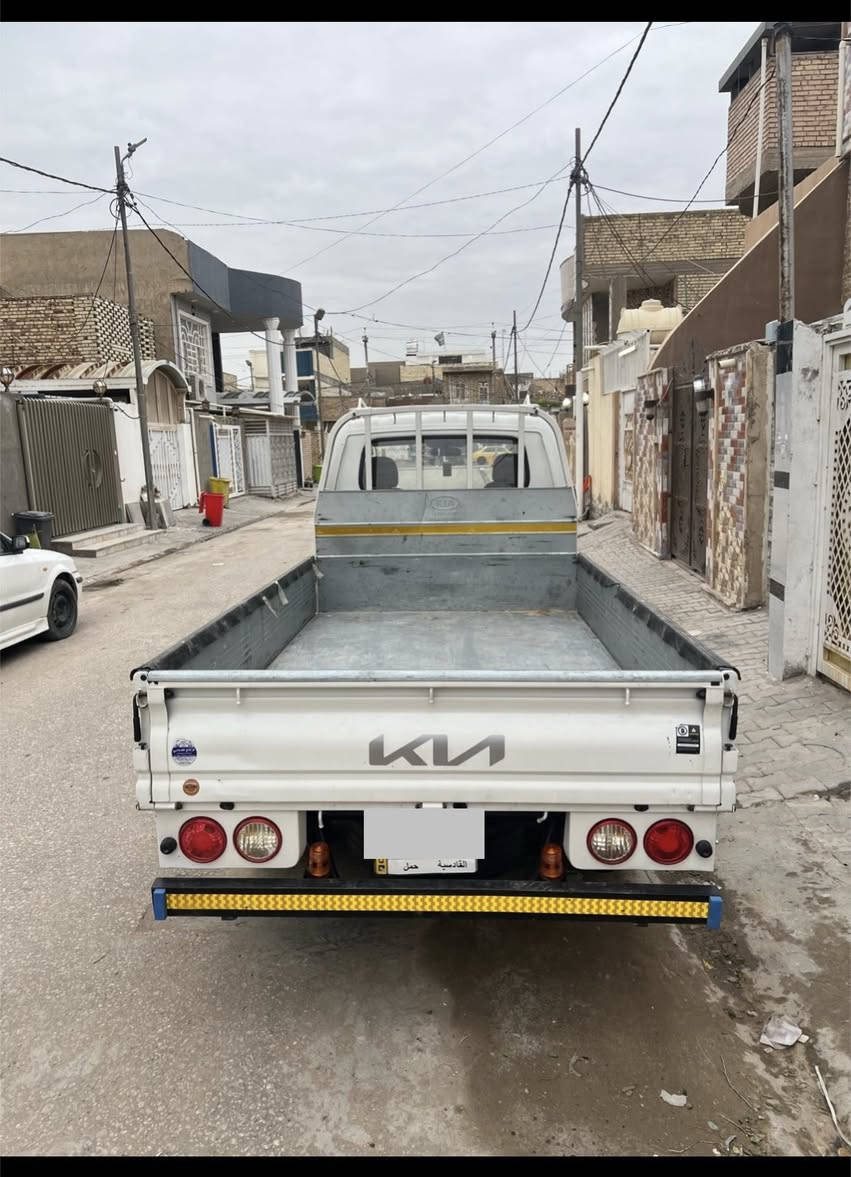 كيا حمل للبيع 2700 كفاله عامه موديل 2022 رقم قادسيه السعر 145 مكان السياره نجف حي ميسان السياره باسم الشركه بعدها كبل داور باسمك يريد مداور ***********

