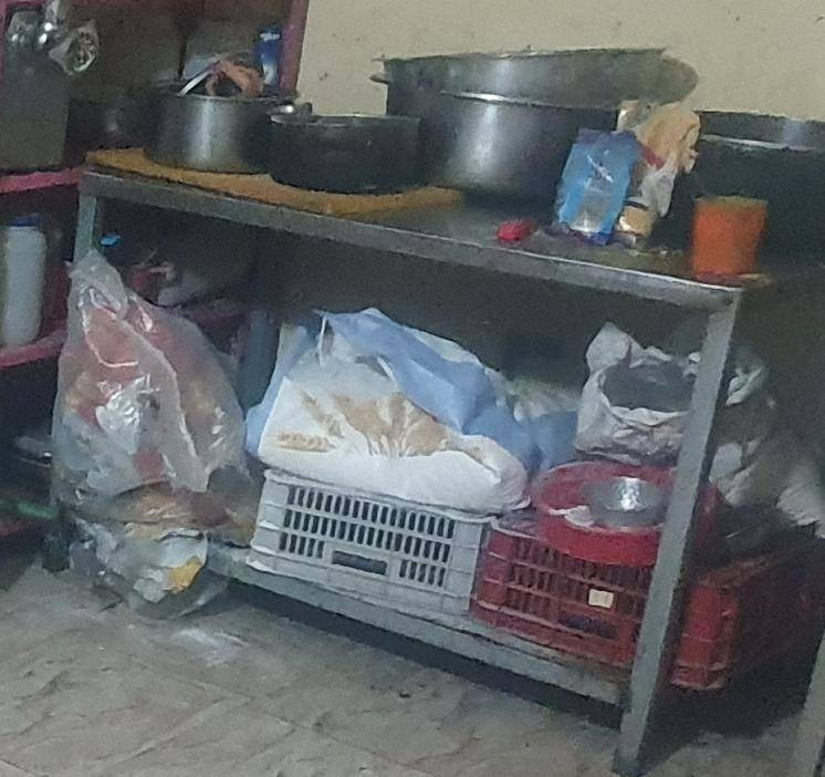 للبيع
ميز ستانلس ستيل قياس 200*60*90 مع ملحق
ميز ستانلس ستيل قياس 120*60*90 عدد 3
سنك ستانلس ستيل قياس 120*60*90 حوض وجناح

بغداد،، الكرخ
للتواصل ***********
