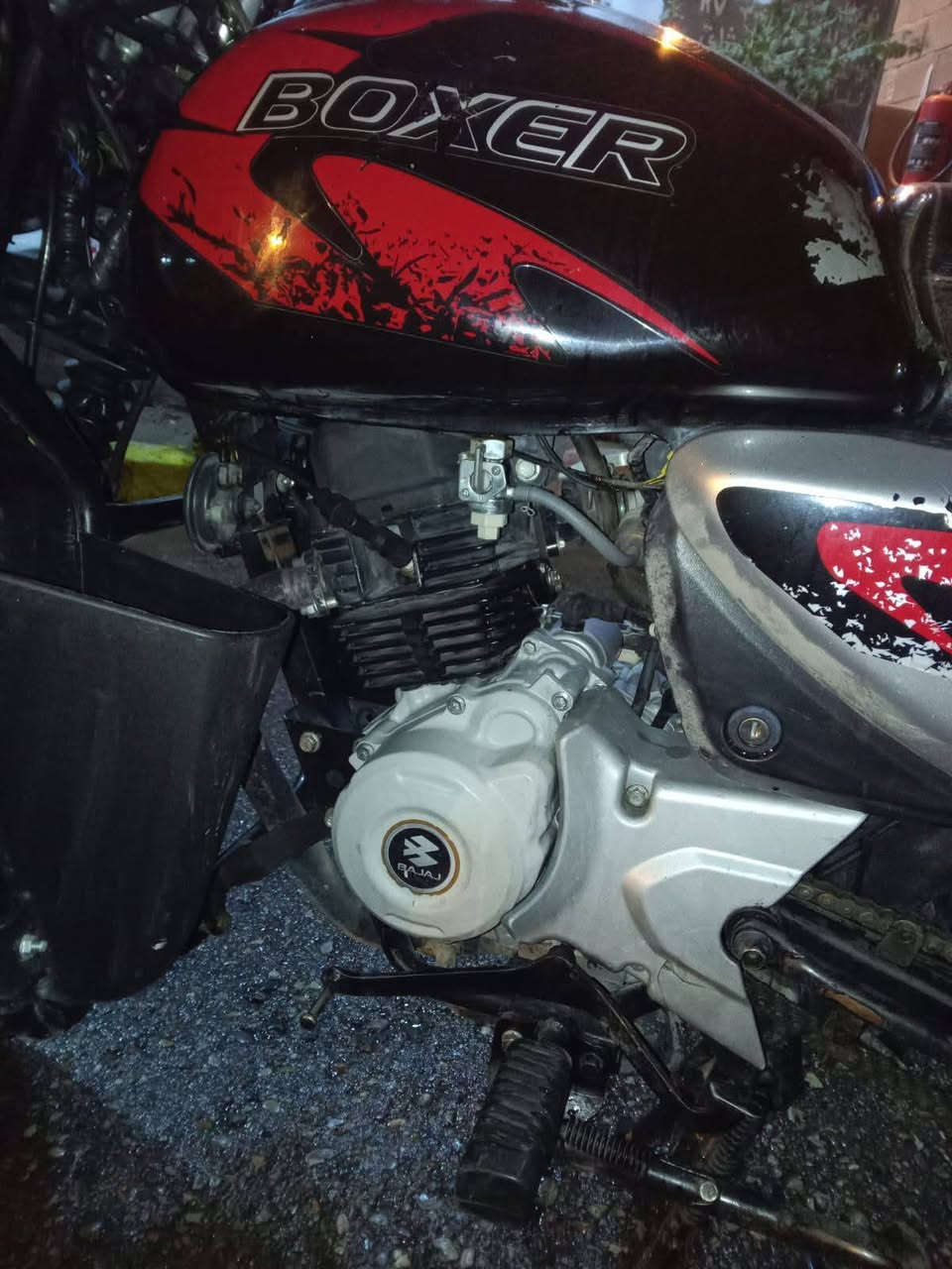 سلام عليكم اعيوني  بوكسر جبلي امشي 20الف مديل 2023نزلت بل 2025مرقم رقم نكليزي ريده 3ملاين500الف هذا رقم بس عل واتساب  *********** بس عل واتساب
