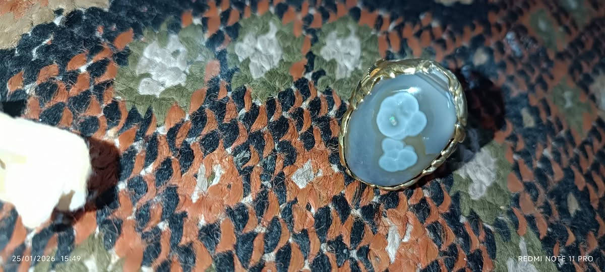 خاتم سليماني بي روحانيه كلش قويه مختوم ومدفون شهرين بالكاع حجر كلش قديم
مال مزامط
شغله محبه/ عطف/ جلب نضر /تسهيل امور
السعر 50 الف قفل
يوجد توصيل لكل محافظات العراق 
للتواصل مراسلة الصحفه
او الواتساب ***********
