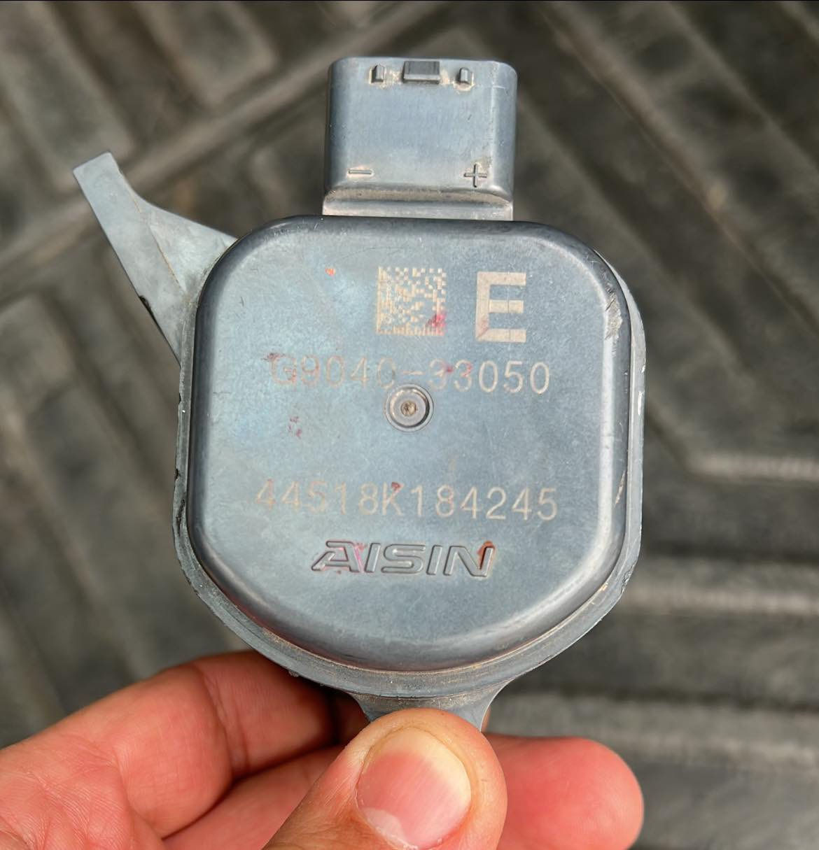 للبيع للبيع واتربم لمحرك هايبرد الراف فور 
تفصيخ اصلي على الفحص والضمان
 السعر 110 الف  
للتواصل واتساب ***********
