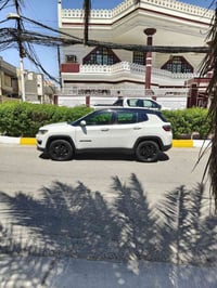 21 للبيع ماشيه 40 نظيفه كلش  للاتصال 07710009091