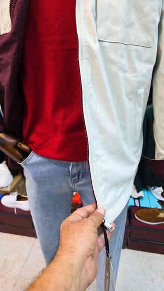 قمصلة وجهين 
شياكةة مميزه و ومختلفه مع أزياء قصر الامراء 
عنوان مسيب شارع الحسينية
***********
يوجد توصيل جميع محافظات
