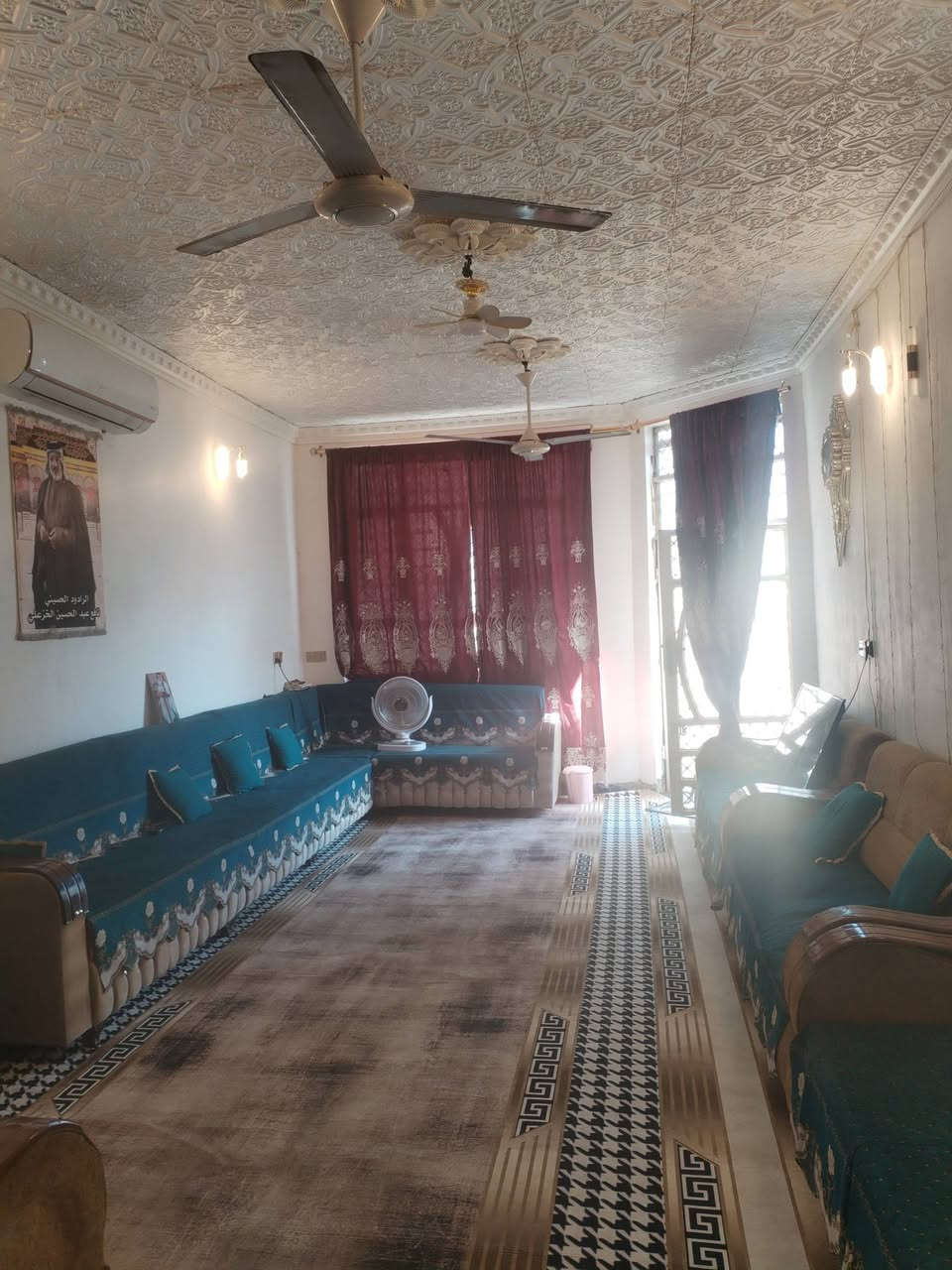 للبيع //
دار للبيع  ا
محتوياته 
غرفه نوم +هول استقبال مطبخ. مجمع صحي
ملاحظه// البيت جديد العام مبني 
طابو زراعي /سند ٢٥
البناء بلوك  صب كونكريت 
مساحه / 180 ويزيد 
العنوان طهمازيه فرع المدرسه 
يبعد عن الشارع العام 500 متر ويبعد عن الشارع الفرعي تبليط 40 متر 
اتصل ***********
خدمات ماي كهرباء مجاري
