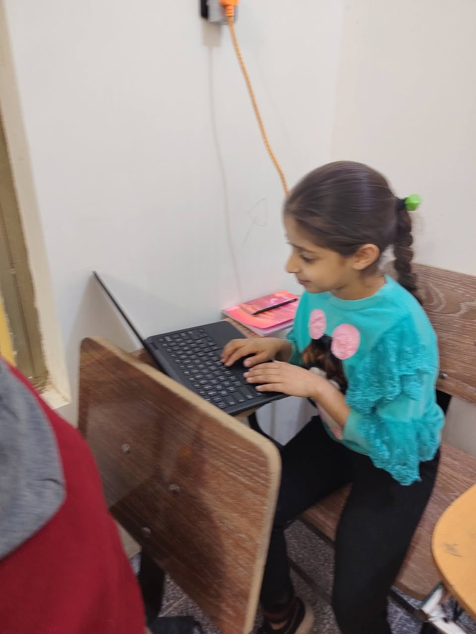 فرصة لأبنائكم للتميز
إذا أردت لابنك أن يفهم الدروس بسهولة
ويحسن مستواه الدراسي…
معهد 14 يقدم دروس تقوية مميزة
للمرحلتين الابتدائية والمتوسطة
⭐ اهتمام بكل طالب
⭐ شرح واضح ومبسط
⭐ بيئة تعليمية هادئة
📍 الحميدية – مقابل العمارة الخضراء
📞 ***********
