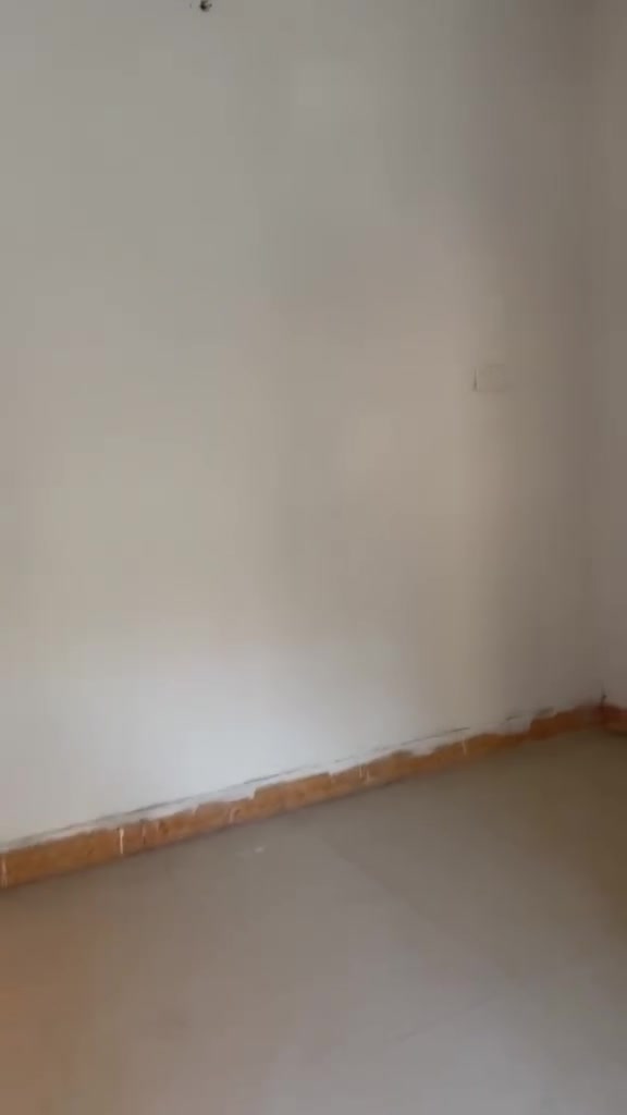 بيت للايجار 
للايجار
الدورة نزلة جسر كرارة مقابل السريع مباشرة البيت زنجيل على شارعين للايجار ١٠٠ متر في منطقة الحافات مقابل السريع مباشرة ومقابل جسر المشاة السعر ٥٠٠
للاستفسار
***********

