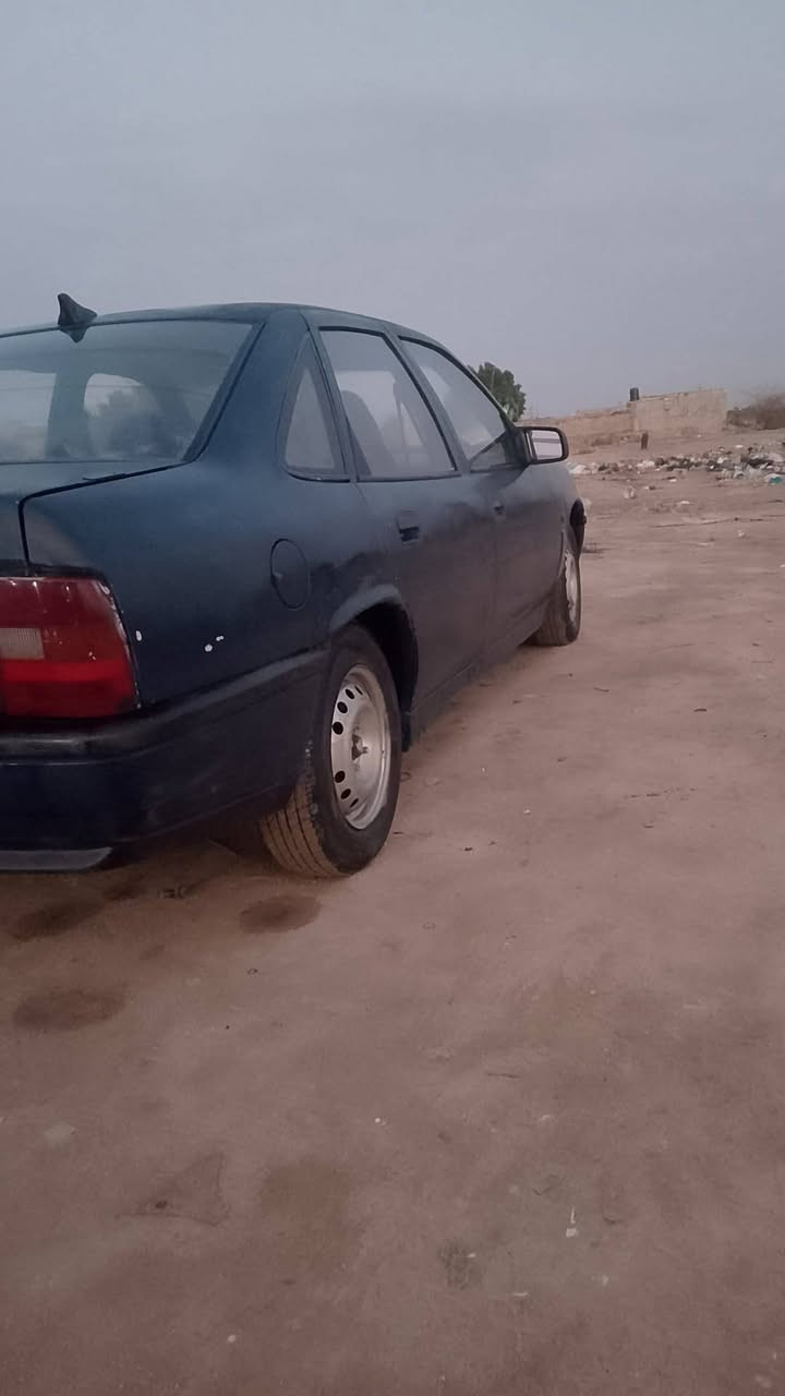 سلام عليكم للبيع  سياره اوبل فيكترا موديل 93 مصبوغه صبغ عام جماليه حداديه جديده كير ومكينه جدد كهربائي جاهزه من الايت البك الايت تخم تاير جديد  رقم نجف الماني مداور ثاني يوم العنوان نجف طريق نجف كربله عمود 130 رقم الهاتف *********** السعر 20ورقه وبيه مجال
