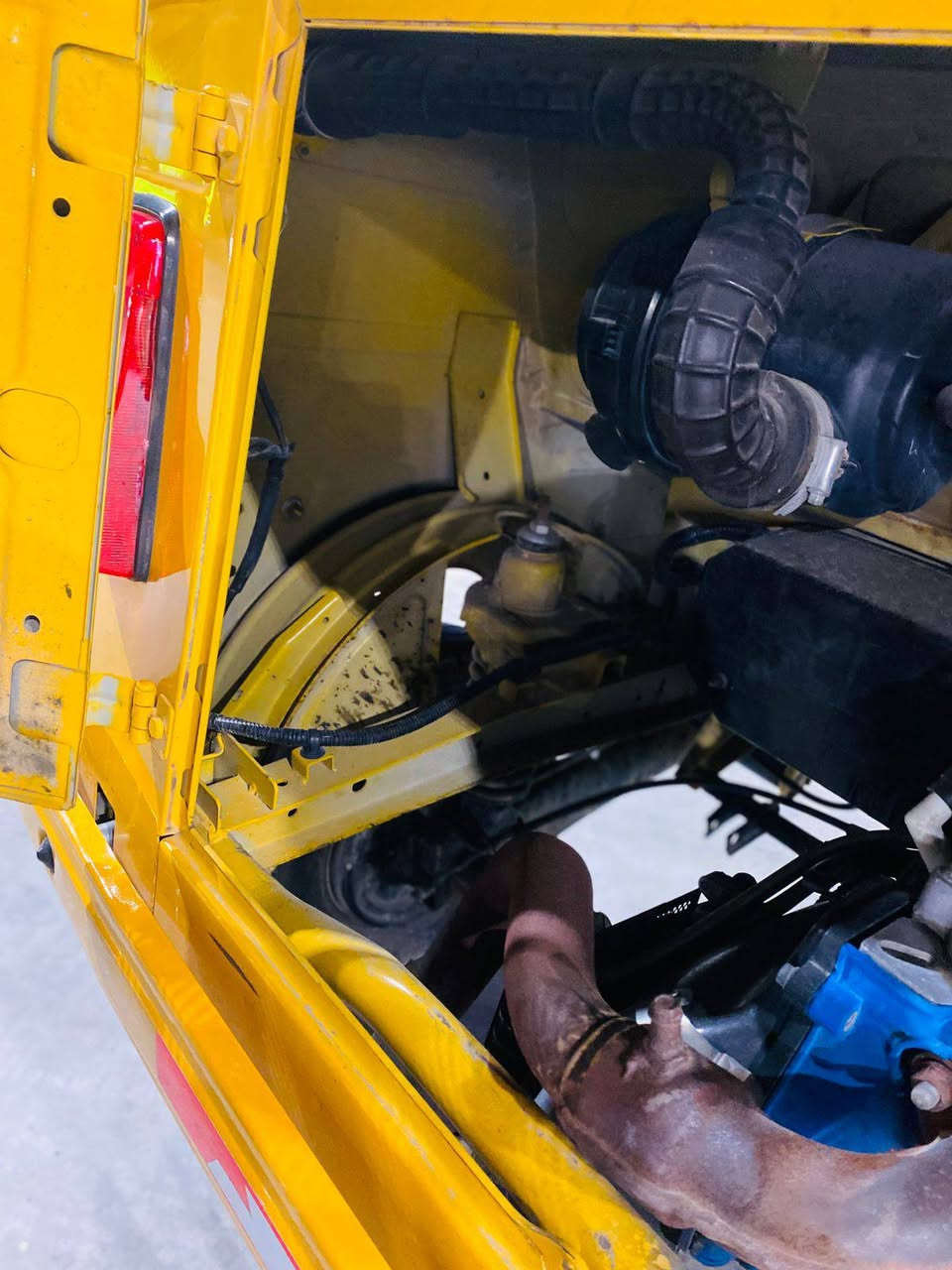 سلام عليكم تكتك موديل 19شهر 12رقم كربلاء نكليزي تحويل ثاني مشروع وطني مكفوله من الصبغ بيهه لغد بارد فقط بغداد البلديات ***********
