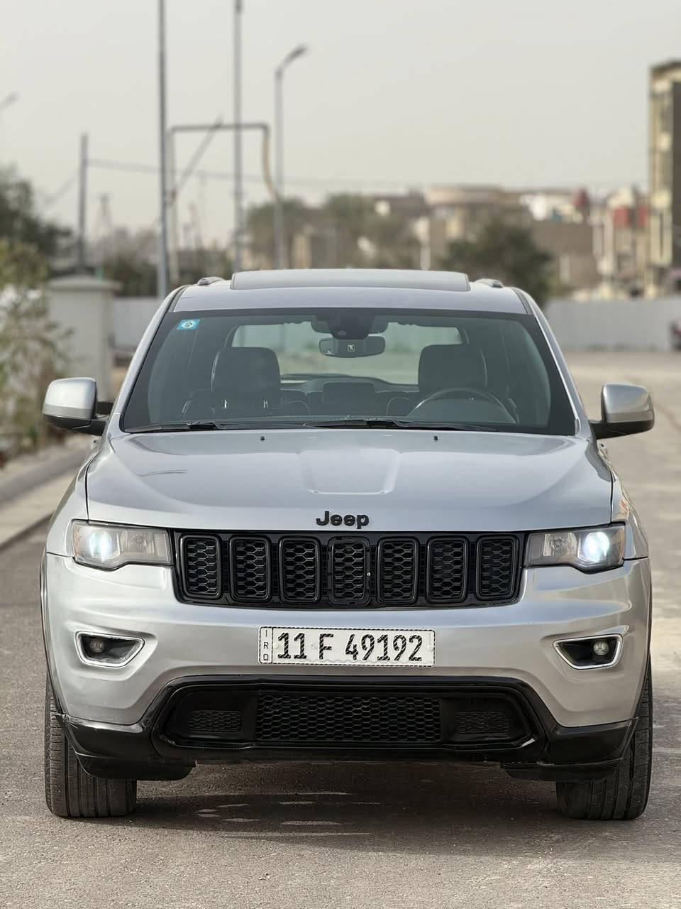 سلام عليكم للبيع جيب 2019
حادث جاملغ وبنيد. صور مرفق بس حادث امريكي 
وبيها صبغ حزام. اثر شخوط بدون دواخل 
مكفولة من عيب شرعي شرط الفحص 
مكان.  بغداد.   السعر 158.  رقم بعد بسمي 
        ***********
فول 1/1 سياره 
مواصفات السياره 
فتحة سقف.  بصمة 
شاشه جبيره تحكم ربع جهات 
جلد كشنات. كهرباي 
ويل 20 كروم 
صندوك كهرباء 
تدفئة تبريد كشنات وستيرن
حجم المحرك. 3600. كفالة 
حساس خلفي امامي رادار جانبي 
فوريل سيارة حلو وناعمة نصبتها حلوة
