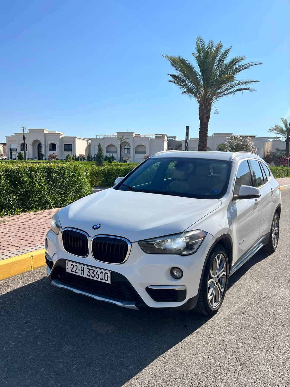 Bmw  x1  2017 
‏v4  twin turbo    
‏‎وارد امريكي  

   
‏‎سيارة   بيها نصوف بوينت و صاملغ و باب سكن مصبوغ 

مواصفات 
داخل بيجي بلادي
كاميرات 
‏‎حساس 360
‏‎كشنات جلدو هيتر
ستيرن هيتر  
 لايتات ليزري      زينون متحرك علي ستيرن
‏‎
‏سندوك شفط 
Auto stop

‏‎سيارة ماشي.  155000 km    
   سعر   148 $ 🔥🔥     
   
رقم شانسي 
WBXHU7C38H5H38655

‏‎مكان سيارة اربيل
‏‎    فايبر. و وتساب.   ***********6 أربيل, العراق
