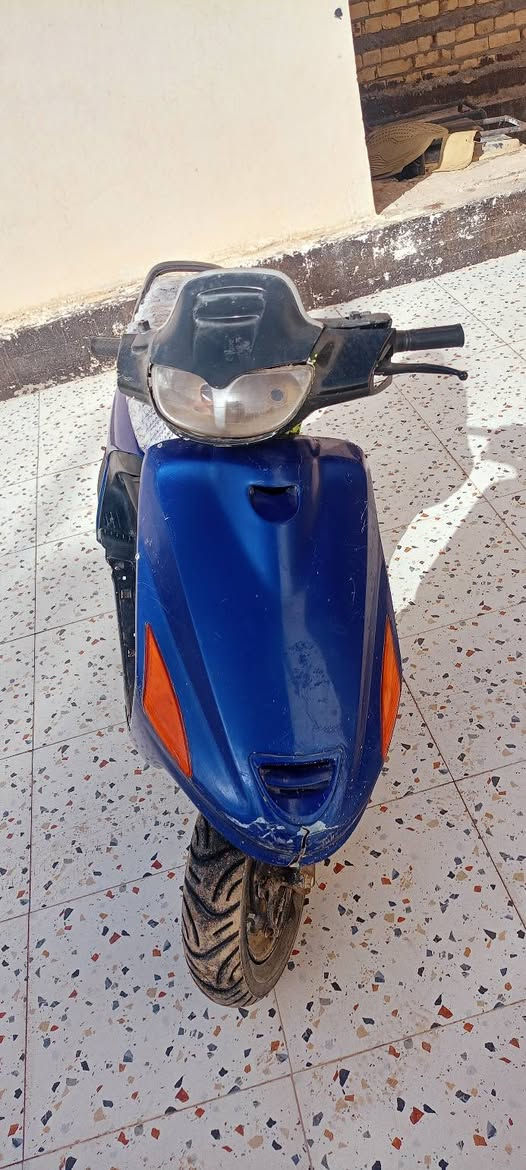 دراجه فراشه فحل
مكينه جاهزه لاتنقيص ولاتبخير 

كهربائيات عوزهن بس ربط 

ضفيره شغاله 

سلف شغال بس يتاخر مرات عوزه شحن باتري 

السعر 150 

مكاني ديوانيه السدير 

للاستفسار  ***********
