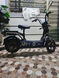 سكوتر كهربائي • نظيفة • انوار