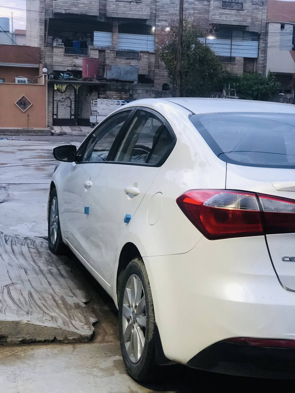 السلام عليكم 

سيراتو مديل 14  بدون ضرر فقط هلال الخلف شبر صبغ بيها ملاحضات بسيطه سياره جاهزه طخم جديد تواير جديد محرك ١٦ دوش ما مفتوح شرط لا صرف ولا نفخ رقم اربيل دولي هزه جديده شرط التحويل السعر 124 وبيها مجال 

***********
