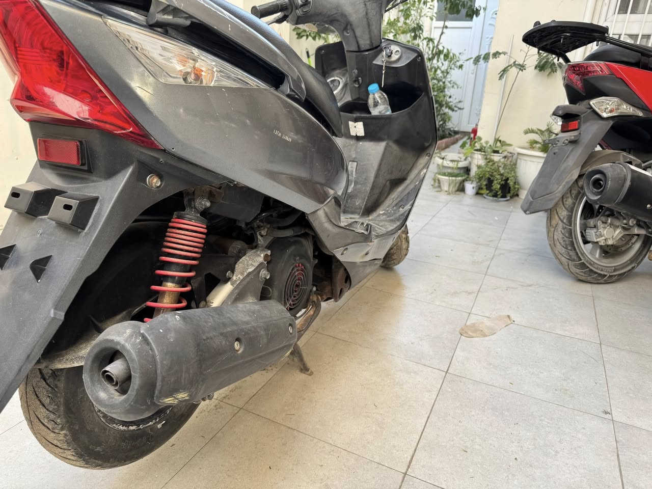 سلام عليكم
دراجة ثعلب للبيع 140
ماخذها رمبة جديدة مكفولة كل نقص ما بيها محرك كلجات كهربائيات كلها مكفولة
دهن امس اويل ومسوي إدامة كاملة الها من بلك فلتر شوتة تنظيف كلجات يعني تأخذها جاهزة 
مكاني بغداد الحرية الاولى  ***********
سعر 750 وبيها مجال 
وكلشي اكو بالسوك والنظافة تحكم 
ماشي عليها بس 1500 كم من نزلتها من الرمبة
