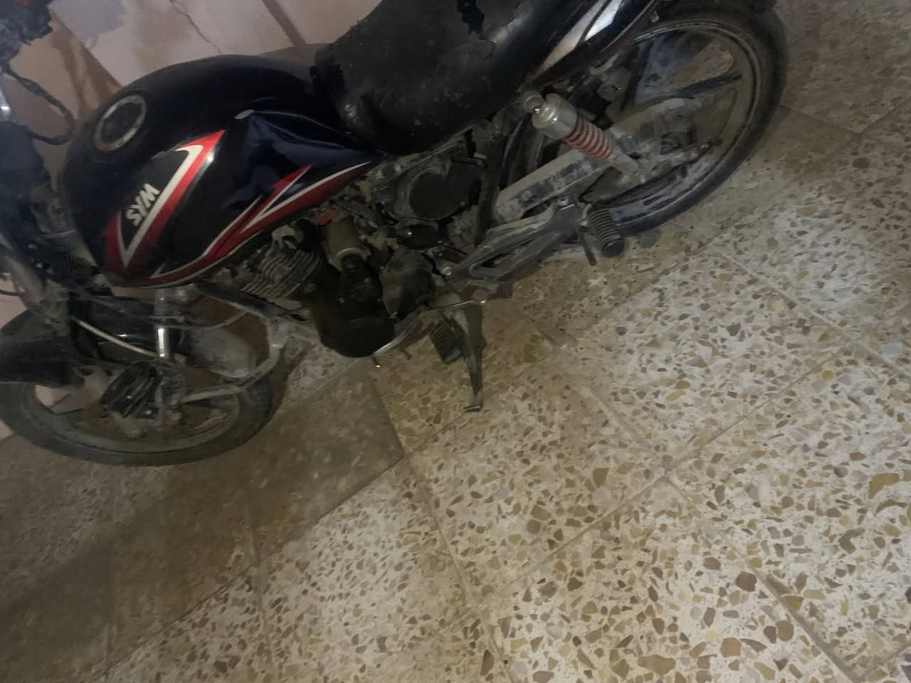 سايم البيع نظيف مسجل مليون ٢٠٠  *********** مكان الرمادي
