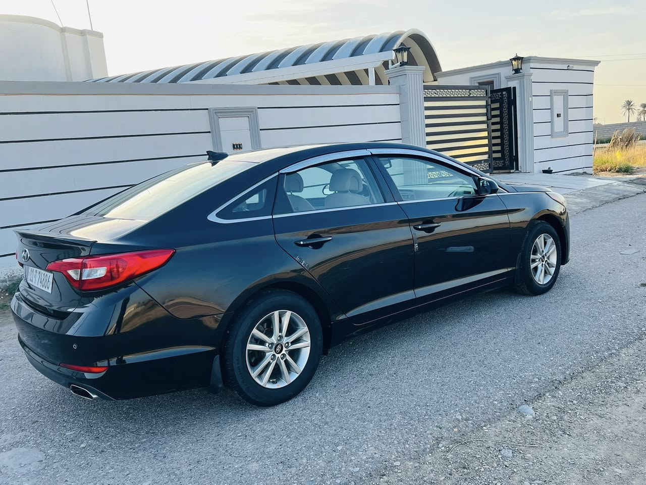 سوناتا 2017 امريكي
مكينه 2400  مكفولة 

كير مكينه مكفول

بدون صبغ و بدون ضربة كلين 

نسبة غرق بسيطة بدون مشاكل

صدر امامي خلفي جديد تخم تاير جديد

سياره كامله وجاهزة بدون نقص 

سونار مرفق مع صور

مواصفات 

تحكمات ستيرن 

كروز سرعه

داخل لونين 

شاشه جبيره تدعم كار بلي 

مكاني ديالى المقداديه 

السعر 123 

***********
