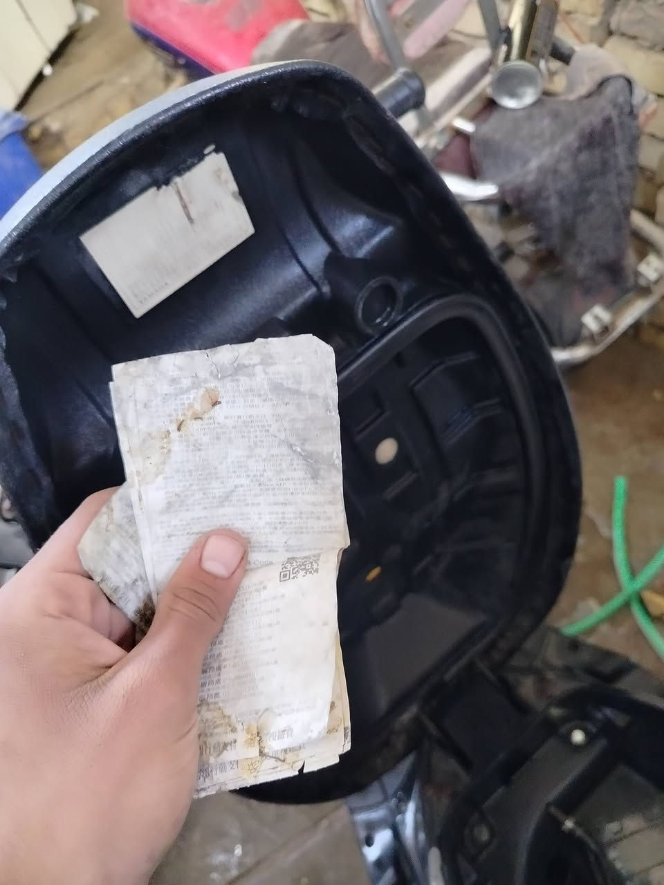 ماكس قجمه كامله ماناقصه برغي قبل يومين مجفته وغراض حاويه فول نعومه صوتها مايسنمع شلعه ومعدل على الشرط والفحص شغاله من الطول للطول سعر 550 وبيها مجال للشراي مكان ديوانيه مركز


**إذا كنت صاحب هذا الإعلان وتريد حذفه لأي سبب، رجاءا أرسل رسالة إلى الدعم الفني**