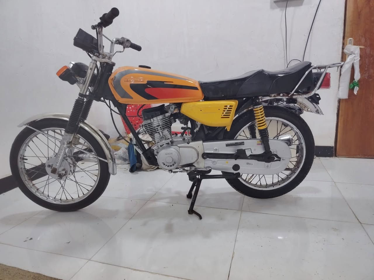 سلام عليكم دراجة للبيع اوراق اصولي ب اسمي تحويل شوكت ماتريد  كهربائيات كامله عوزهن باتري كله جديد رقم وتساب *********** رقم الهاتف+964 784 889 9972. مكاني بصرة
