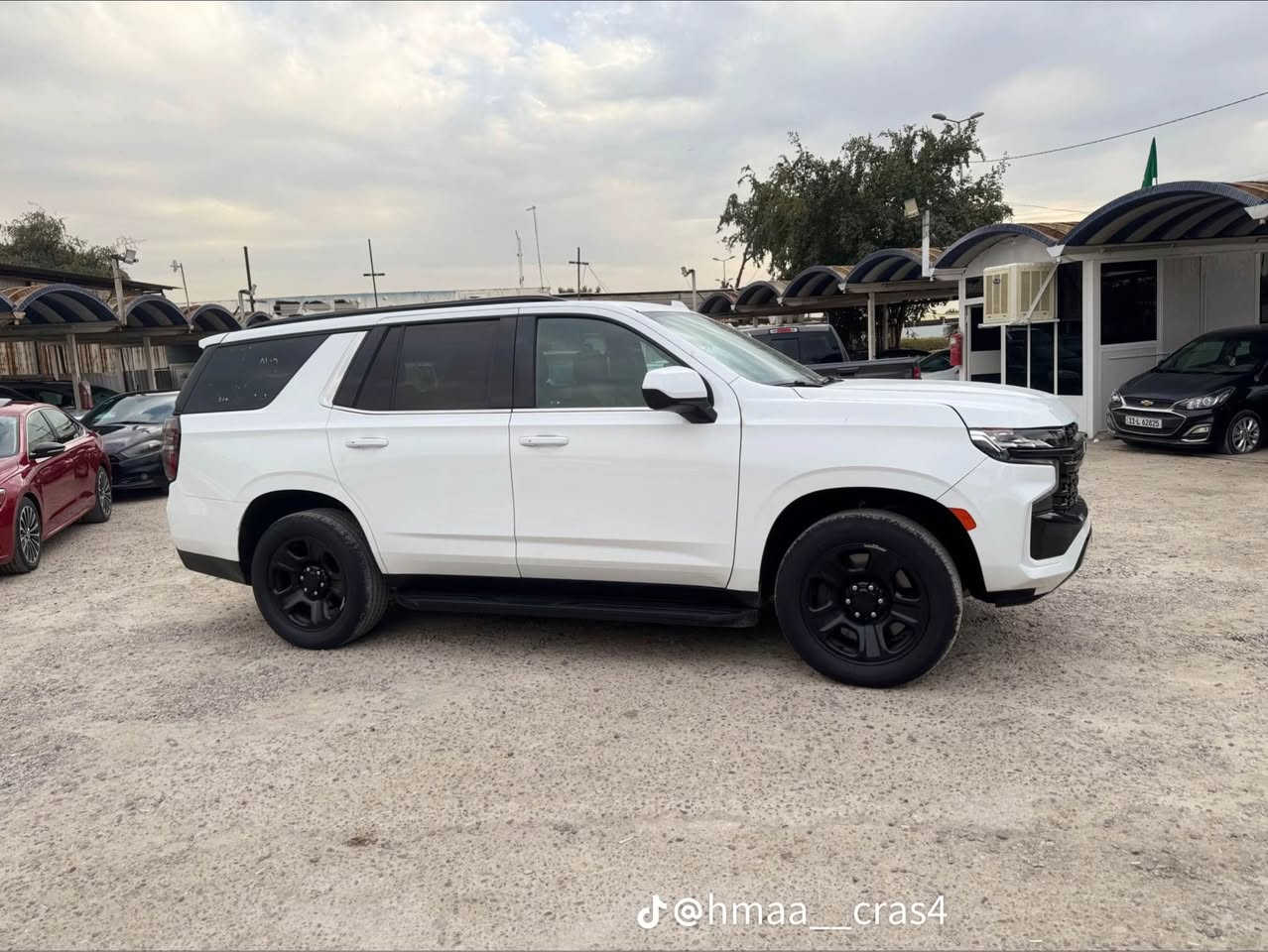 السلام عليكم 
تاهو بوليسي 2023
دخول جديد دبلوماسي بدون ارقام 
حادث السياره حافت البنيد فقط 
ماشيه 12 الف فقط زيرو 
السياره جديده 
ايرباك استيرن فقط وجبناله كبسوله كامله 
رقم الهاتف *********** بغداد, العراق
