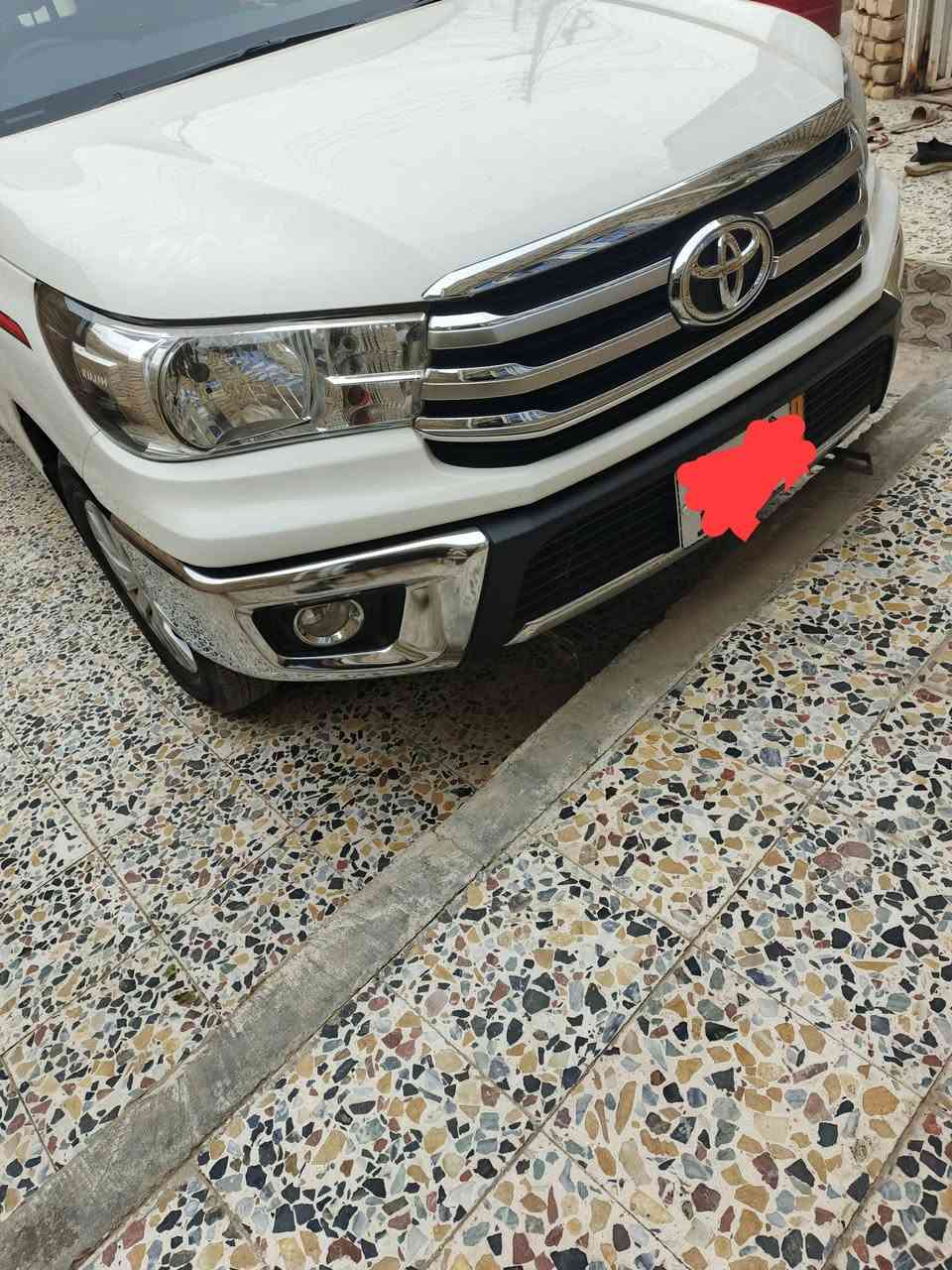 سلام عليكم تيوتا هيلوكس البيع موديل 2024 مكفوله كفاله عامه كير عادي ماشيه 62الف ميل  سعر 255 وبيها مجال مكان سياره ميسان العماره ***********
