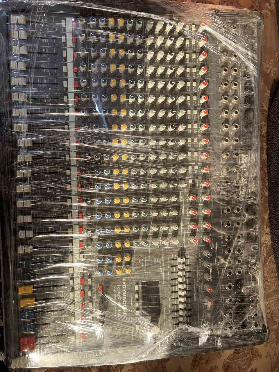 اجهزه وسبيكرات اصليه للبيع العنوان بغداد التفاصيل داخل الصور 
***********
