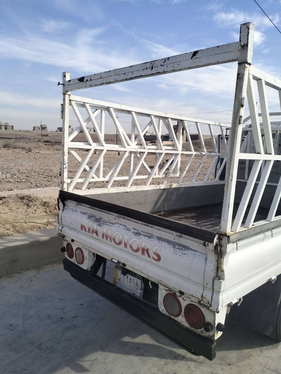 السلام عليكم كيه حمل للبيع موديل 13محرك شرط/ كير شرط /شاصي شرط/طخم تاير كبل سبوع شديته /رقم صلاح  الدين  تحويل ثاني يوم/سياره حلوه حيل كلها بشرط /السعر 110/مكان السيارة/ الشرقاط-اسديرات /رقم الهاتف/***********/***********/ومن الله التوفيق   ،ملاحظة إذا مو شراي لا تبزعني
