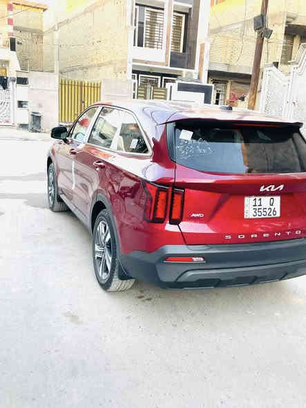 السلام عليكم سورنتو موديل 2022وارد أمريكي  حادثها بنيد فقط بدون دواخل السياره جديده و جاهزه من كل النواحي السياره على وضع الشركه أخت الزيرو 
مواصفات 
شاشه 
كامره 
تحكم ستيرن جيهتين 
مانع نزلاغ 
ثلاث انضمه قياده 
حساس امامي 
حساس خلفي 
7راكب 
ويل كب كروم 
لون احمر مميز 
لد امامي 
وبعد هواي مواصفات معروفه السياره جديد حيل مال جناي أمانت الله ماشيه 40 ألف فقط مكان السياره بغداد رقم الهاتف ***********
