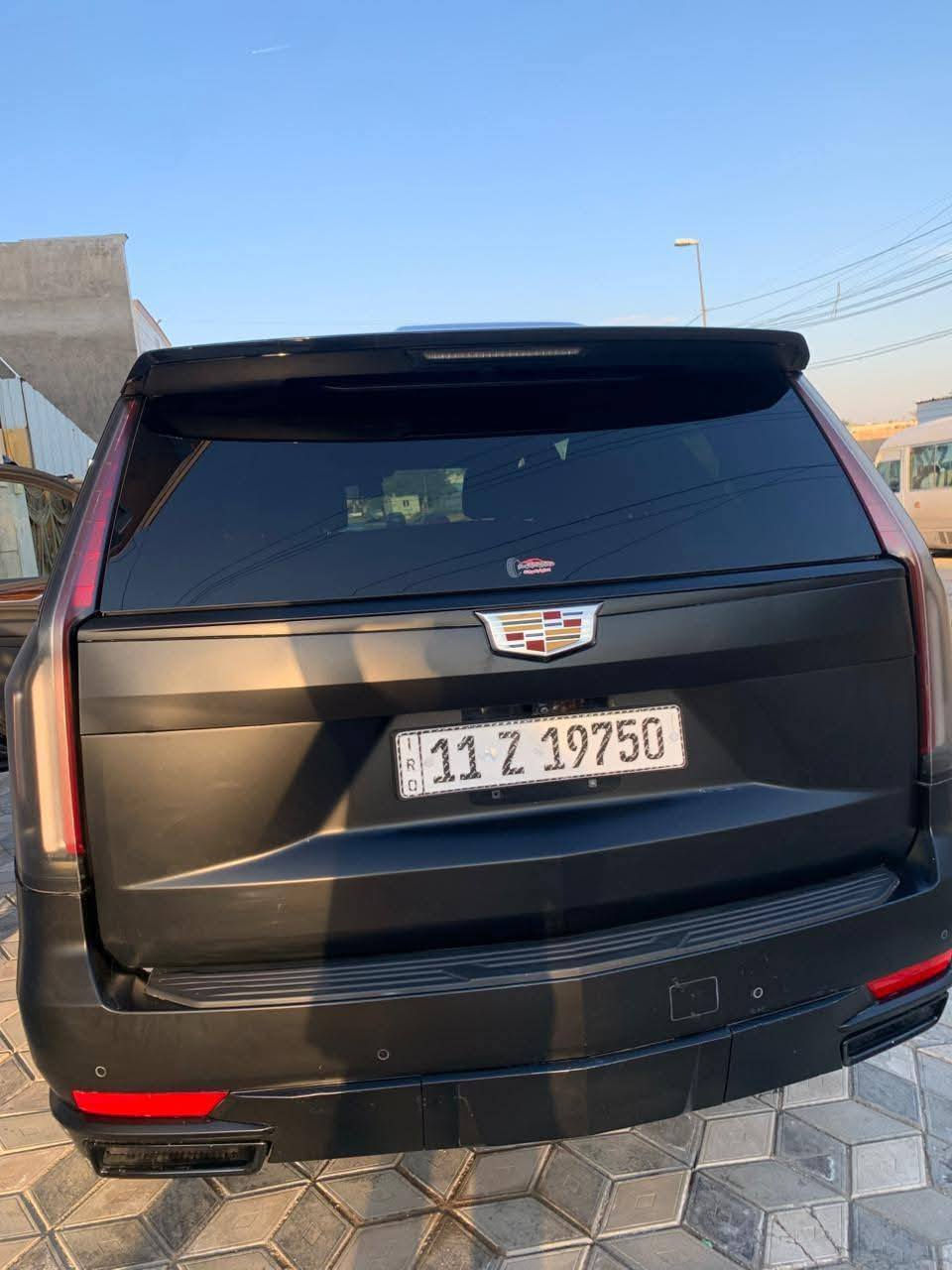 الفخامه المريكيه[كديلاك اسكليد] موديل 2024 مسافه مقطوعه 19,000 الف وارد امريكي سعره 75,000 الف مراوس بسياره موجود  وبيه مجال تواصل واتساب ***********
