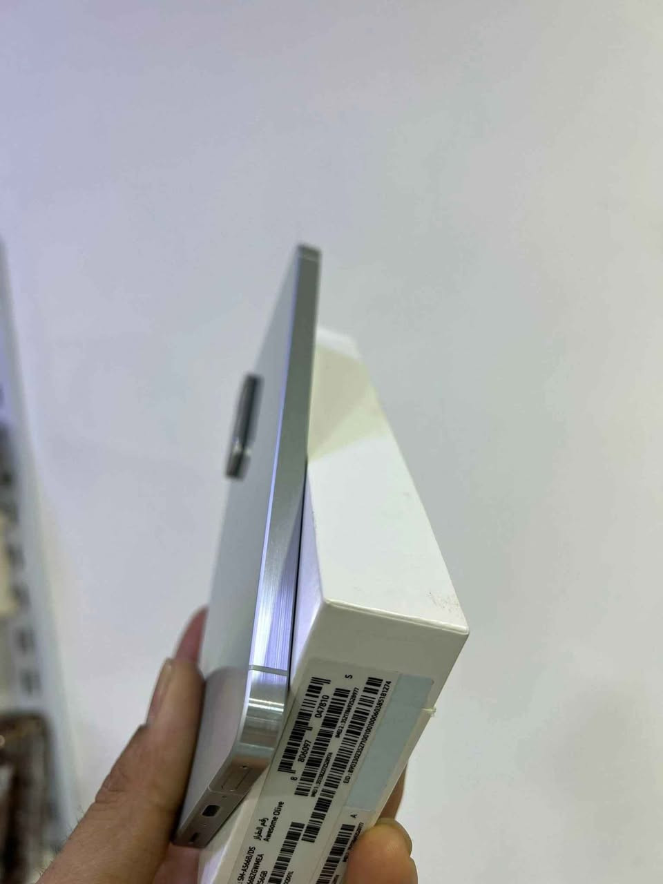 Galaxy A56 مستعمل لون رمادي
جهاز نضيف ومرتب

الذاكرة 256/8GB

البطارية 5000mAh

الشحن 45W

الكاميرا 50MP

المعالج Exynos 1580

الشاشة SUPER AMOLED

التردد 120Hz

غراضة كاملة كارتون وكيبل 
العنوان بغداد الاعظمية 

*********** بغداد, العراق
