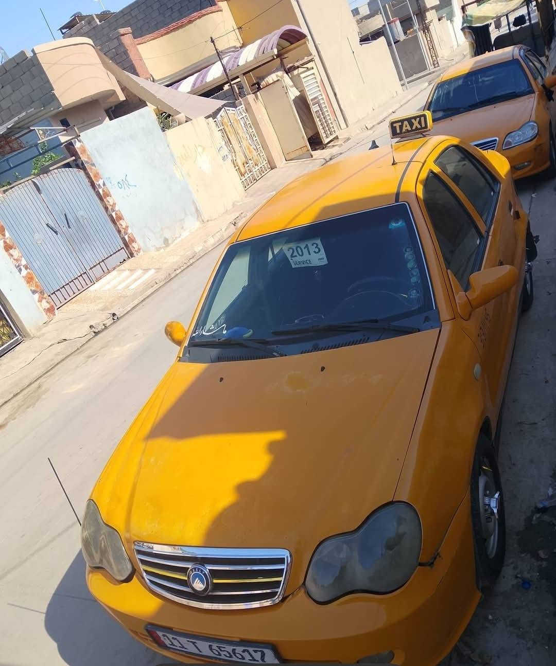 سلام عليكم سياره سيكي  موديل 12  رقم بغداد  انكليزي كاربون بانزين بيها كير محرك شرط شاشه  دوشمه  نظيفه  ما بيها شي قليل تبريد يعوزو بس غاز السعر32 بيها مجال و هذا رقمي 782 109 9805وتس+***********
