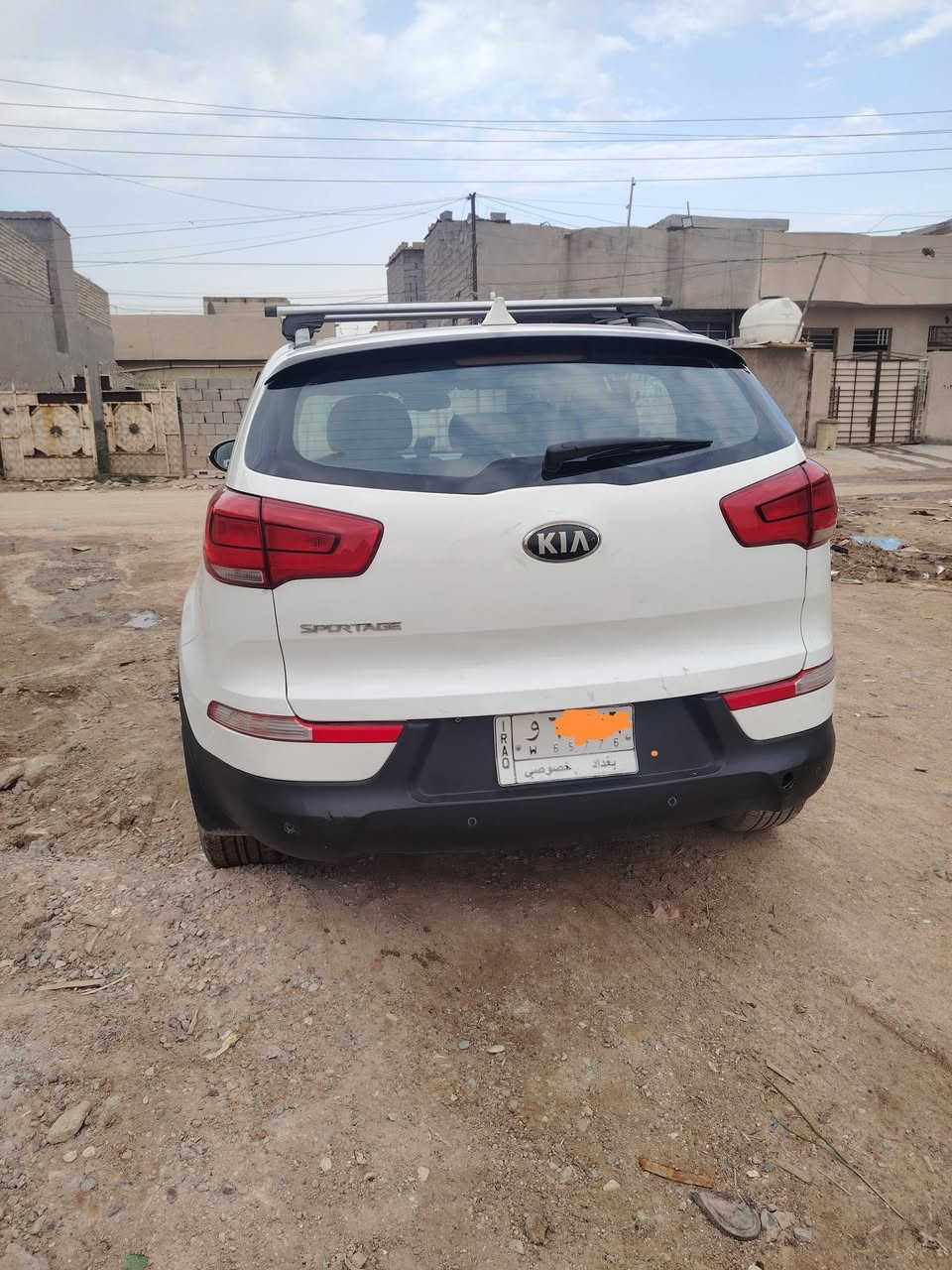 سلام عليكم ورحمة الله للبيع  كيا سبورتج 2014 محرك ٢٤٠٠ فول مواصفات السيارة حلوه بيه مكانات صبغ وبارد سونارها مرفق السعر 145 ورقه الموقع القريه النفطية *********** واتساب
