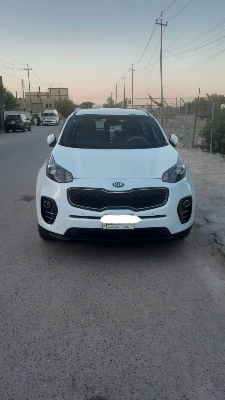 السلام عليكم 

سبورتج 2017 خليجي فول مواصفات ما عدا الفتحه رقم بغداد تحويل مباشر سيارة جاهزه كير محرك تبريد مكفول 
ماشية 177الف 
سعر : 165 وبيها مجال بسيط 
مكان بغداد مكلف بالنشر 
للتواصل والاستفسار 
*********** 
***********
