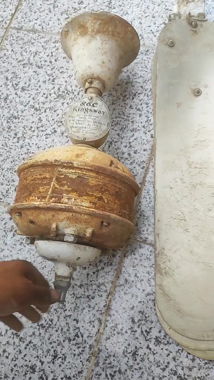 مروحه انكليزي شغاله بدون صوت نقصها فقط صبغ
سعر 70 مكاني حله يوجد توصيل


**إذا كنت صاحب هذا الإعلان وتريد حذفه لأي سبب، رجاءا أرسل رسالة إلى الدعم الفني**