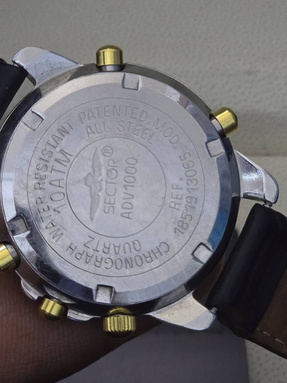 سكتور 
ياباني اصلي بطاريه 
جرس 
كونوكراف ستوب وتش سناتر شغاله 
تاكوميتى
سير جلد اصلي 
نظيفه جدا 
قطر  ٤٠ بدون المداوس 

١٤٥ الف 
المكان اربيل 
يوجد توصيل 
Samer Akeel AlJboory 
https://www.tiktok.com/@samerakeelwatch?_r=1&_t=ZS-92XzzfzgLln


**إذا كنت صاحب هذا الإعلان وتريد حذفه لأي سبب، رجاءا أرسل رسالة إلى الدعم الفني**